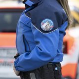 La police cantonale valaisanne appelle les usagers de la route "à faire preuve de responsabilité et de prudence" à la veille du week-end prolongé de l'Ascension (image d'illustration). KEYSTONE/GAETAN BALLY